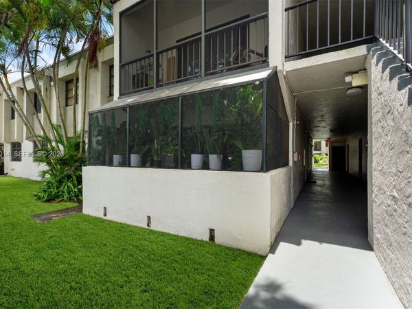7947 SW 104th St , Unit 104C, Miami, FL 33156