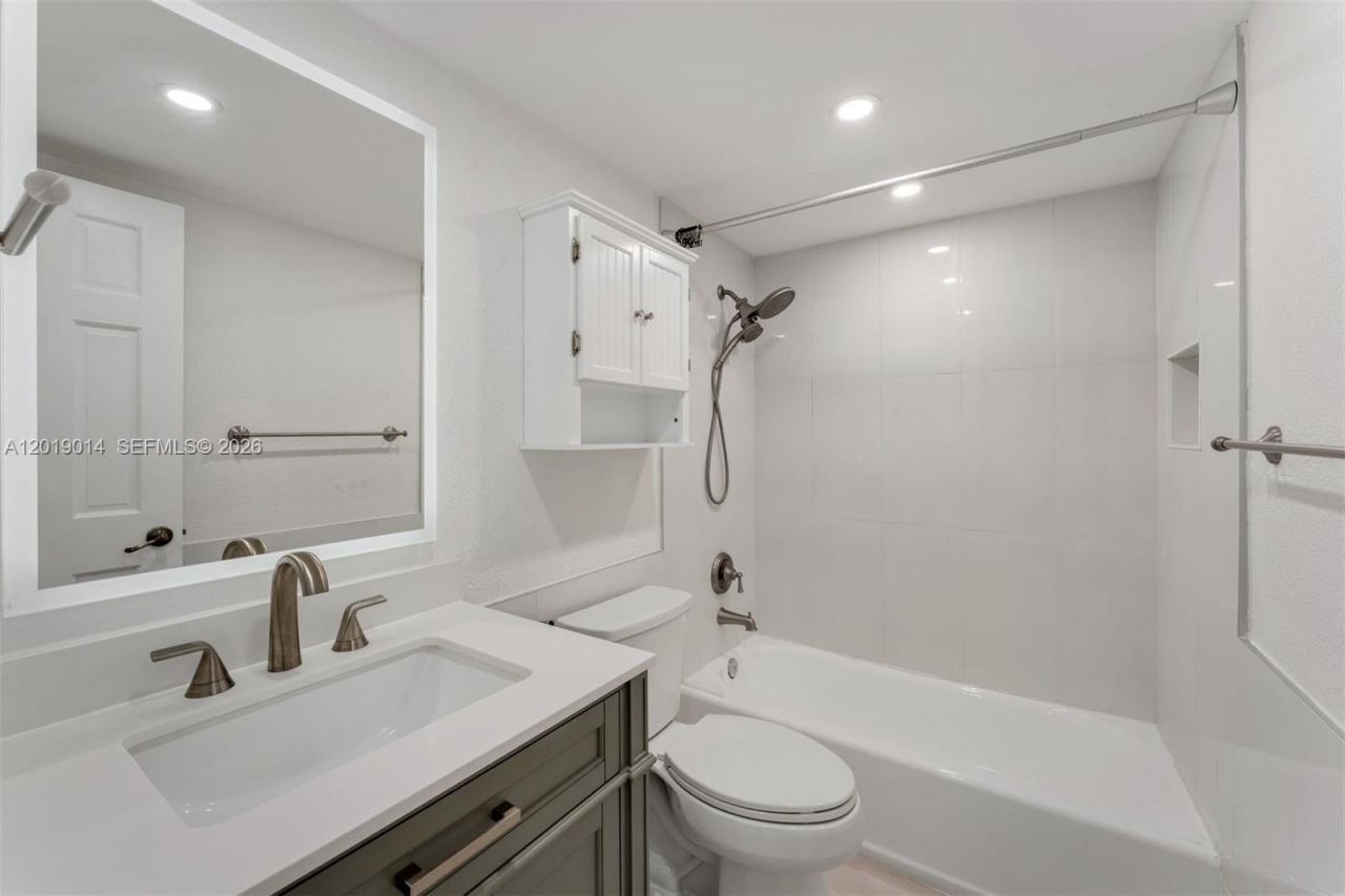 7947 SW 104th St , Unit 104C, Miami, FL 33156 Photo