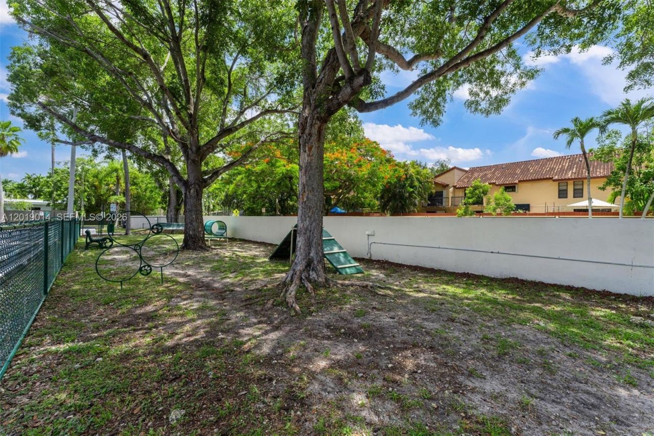 7947 SW 104th St , Unit 104C, Miami, FL 33156 Photo