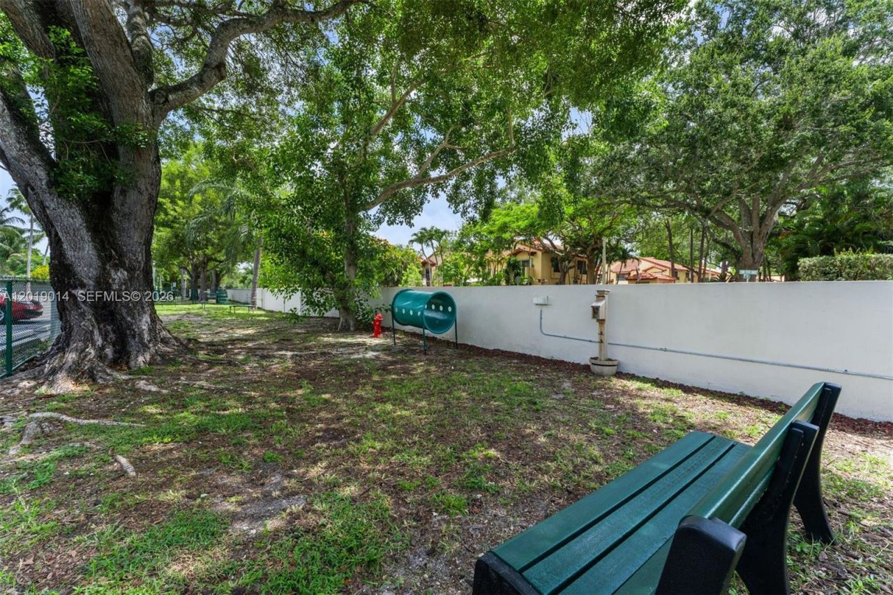 7947 SW 104th St , Unit 104C, Miami, FL 33156 Photo