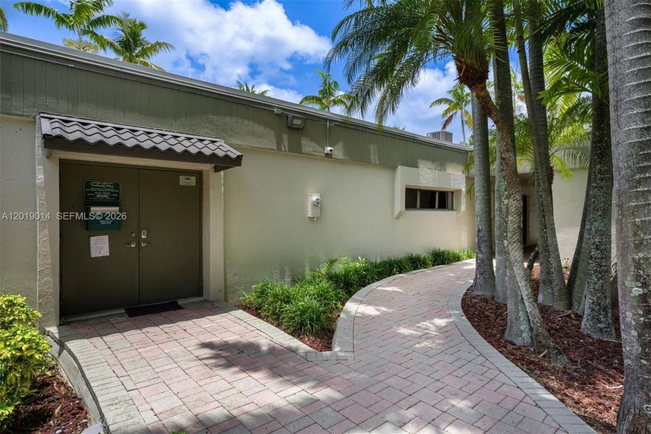 7947 SW 104th St , Unit 104C, Miami, FL 33156 Photo