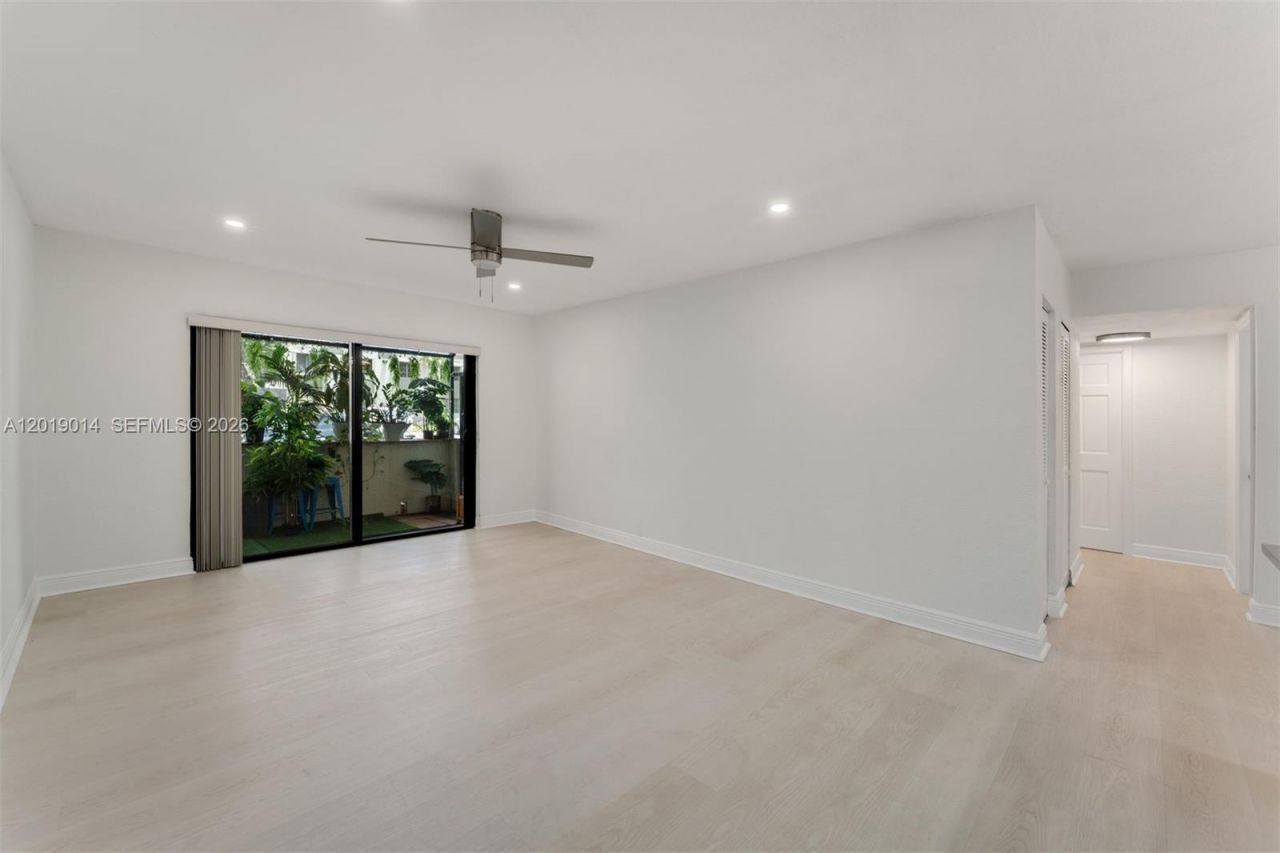 7947 SW 104th St , Unit 104C, Miami, FL 33156 Photo