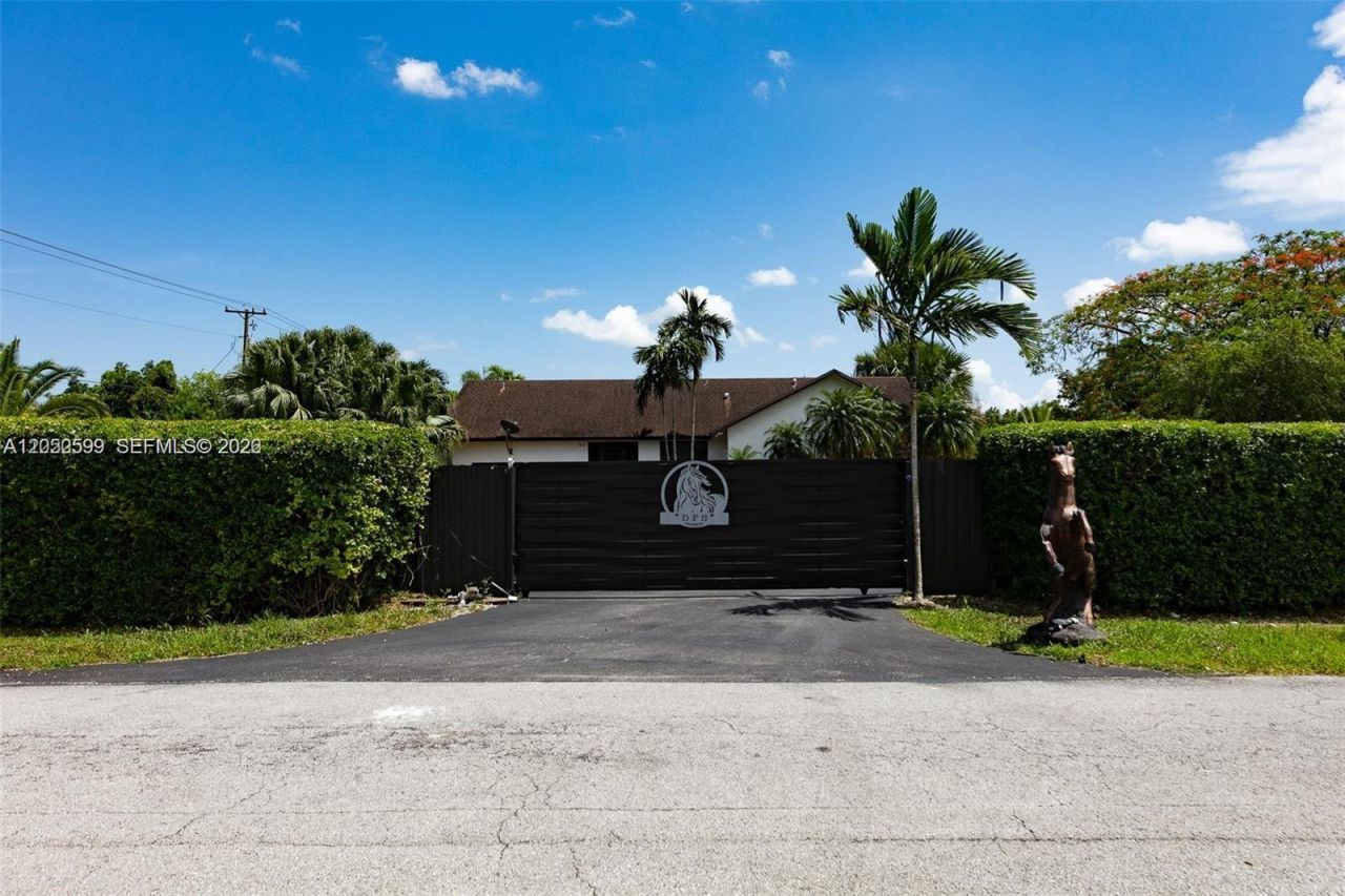 21290 SW 234th St, Homestead, FL 33031 Photo