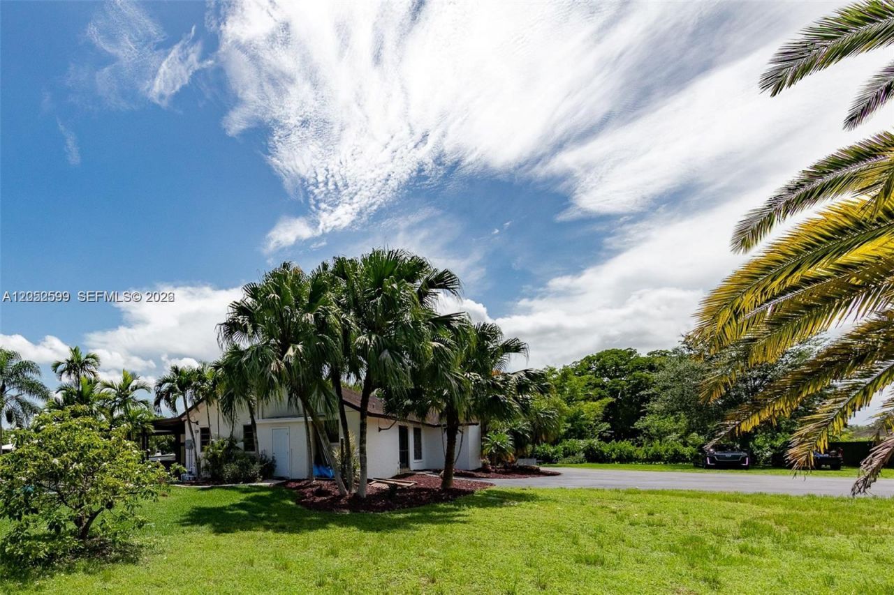 21290 SW 234th St, Homestead, FL 33031 Photo