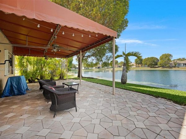 2002 SE 17th Ave , Homestead, FL 33035
