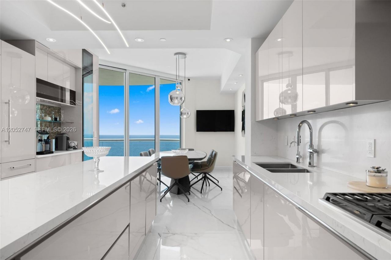 16047 Collins Ave , Unit 1703, Sunny Isles Beach, FL 33160 Photo
