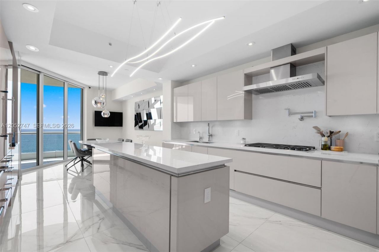 16047 Collins Ave , Unit 1703, Sunny Isles Beach, FL 33160 Photo