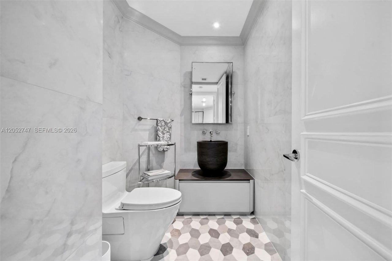 16047 Collins Ave , Unit 1703, Sunny Isles Beach, FL 33160 Photo