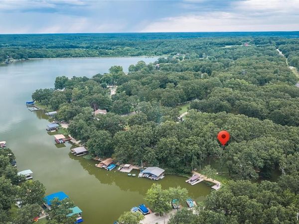 805 Cochise Ih Drive, Cuba, MO 65453