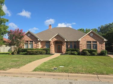 6376 Newport Court, Fort Worth, TX 76116
