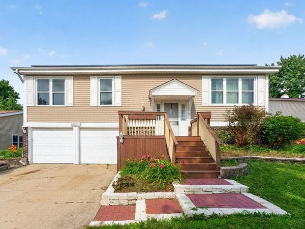237 Windsor Drive , Bolingbrook, IL 60440