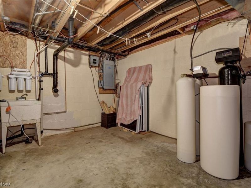 966 College Drive SE, New Philadelphia, OH 44663 Photo 30