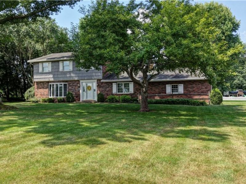 966 College Drive SE, New Philadelphia, OH 44663 Photo 4