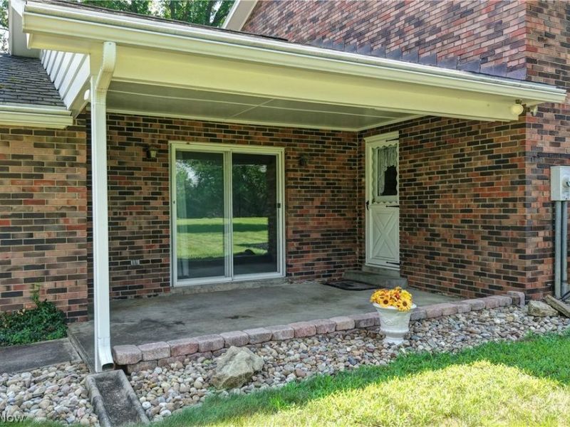 966 College Drive SE, New Philadelphia, OH 44663 Photo 7