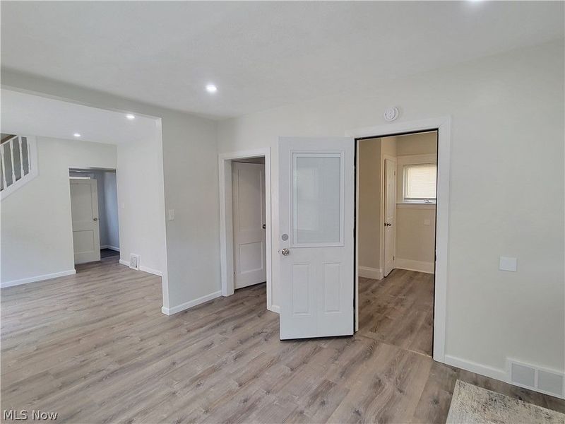 2708 Hood Avenue, Cleveland, OH 44109 Photo 14