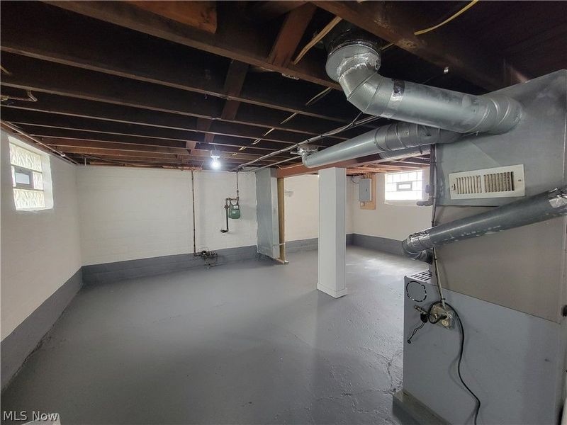 2708 Hood Avenue, Cleveland, OH 44109 Photo 33