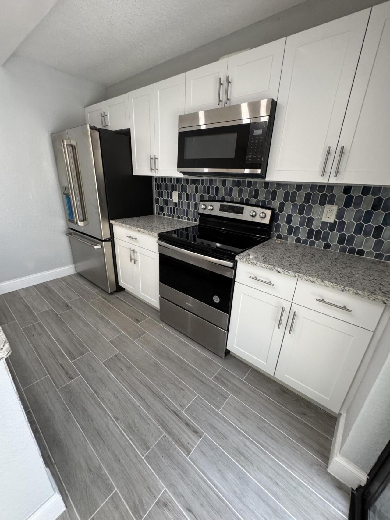 6905 SE 69th Way, Unit 6905, West Palm Beach, FL 33407 Photo