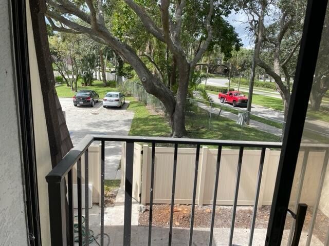 6905 SE 69th Way, Unit 6905, West Palm Beach, FL 33407 Photo