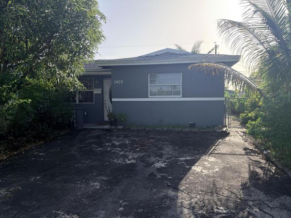1405 NW 58TH Avenue, Lauderhill, FL 33313