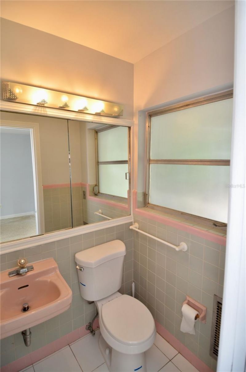 3525 Iroquois Avenue , Sarasota, FL 34234 Photo