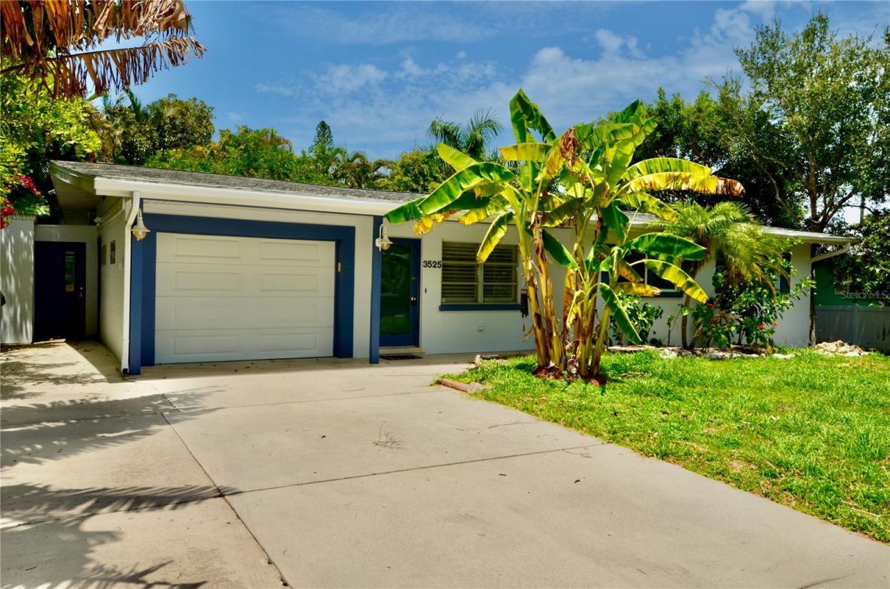 3525 Iroquois Avenue , Sarasota, FL 34234 Photo