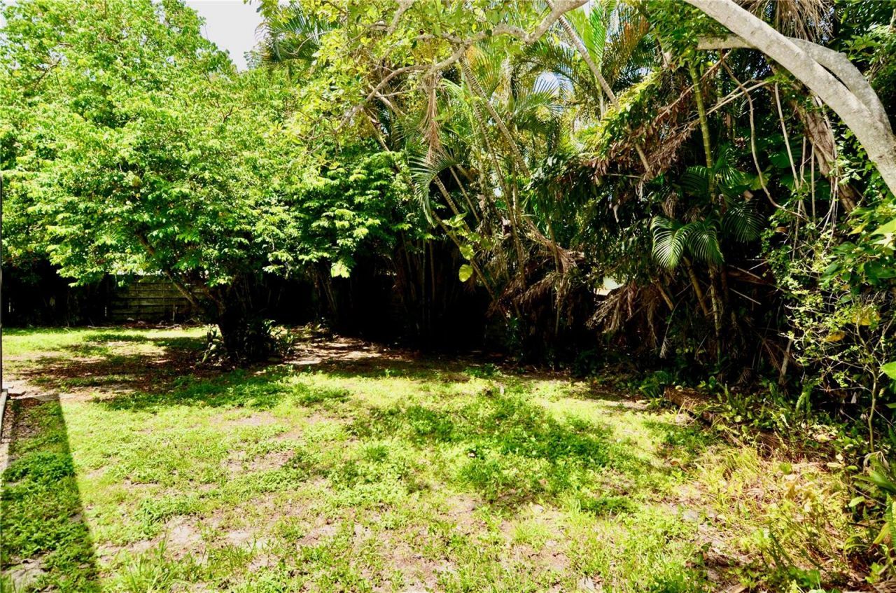 3525 Iroquois Avenue , Sarasota, FL 34234 Photo