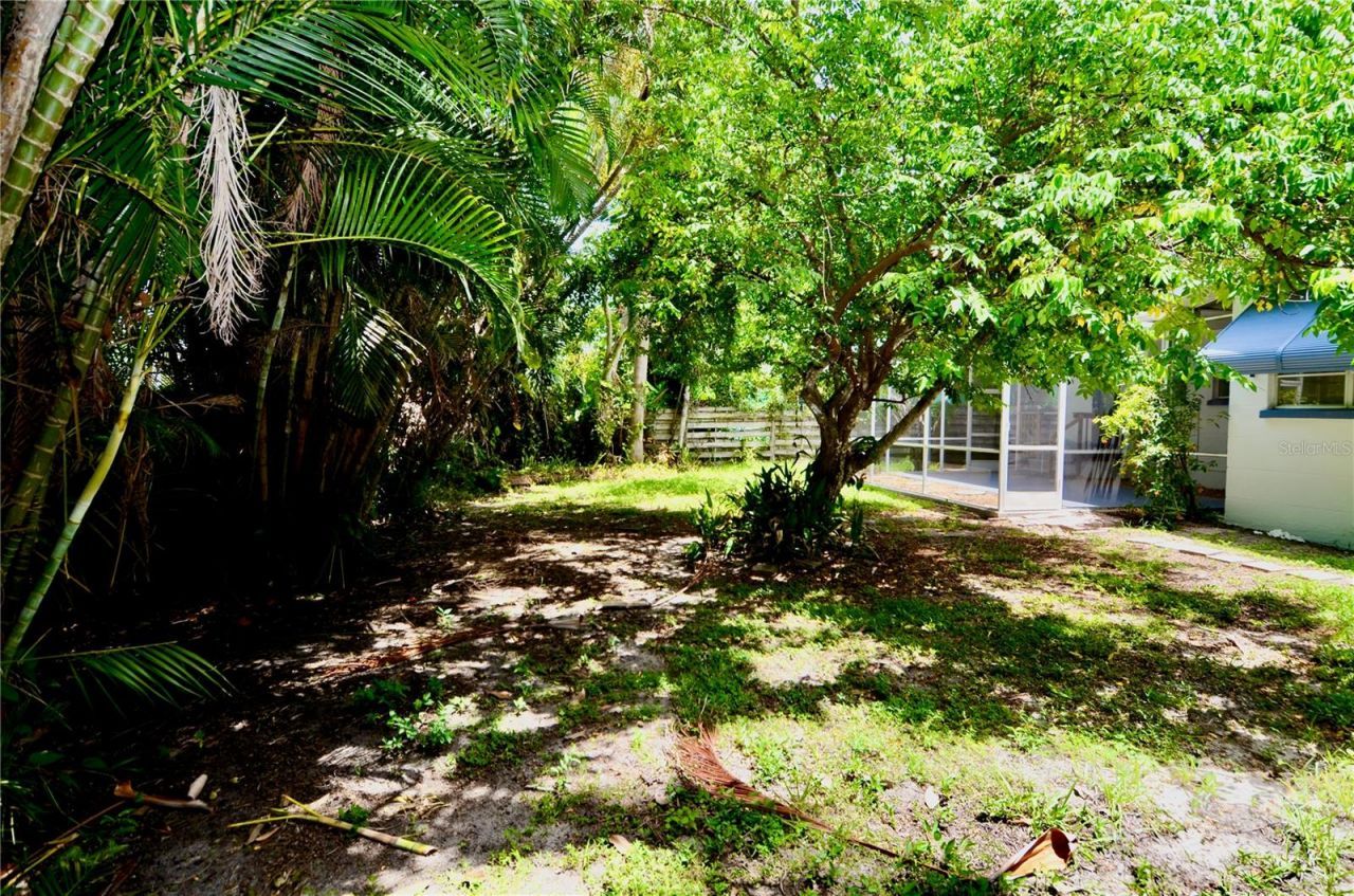 3525 Iroquois Avenue , Sarasota, FL 34234 Photo