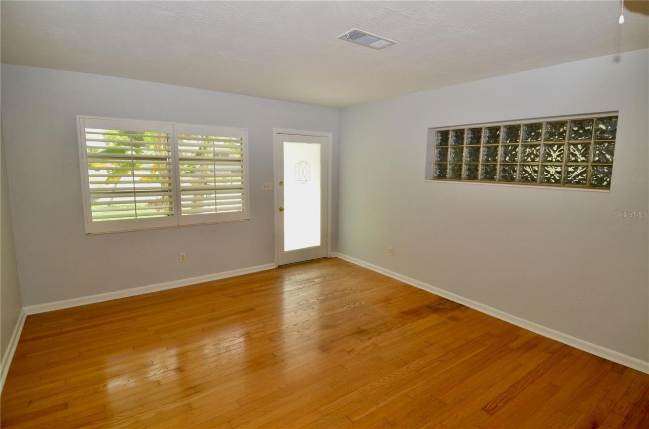 3525 Iroquois Avenue , Sarasota, FL 34234 Photo