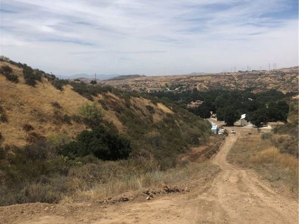 0 dockweiler Dr, Newhall, CA 91321