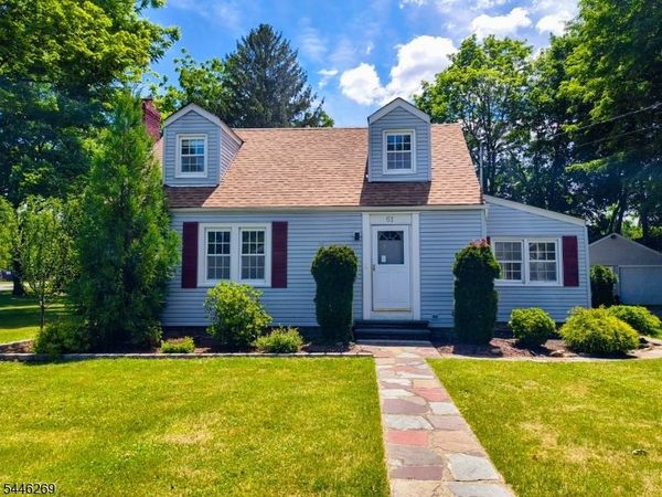 61 East Ave, Washington, NJ 07853