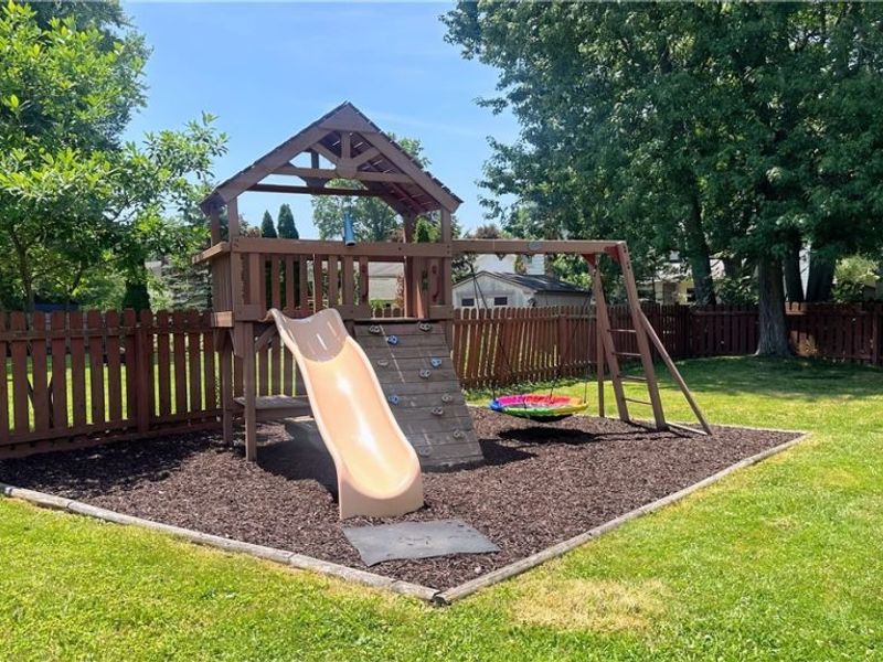 6280 Stafford Drive, North Olmsted, OH 44070 Photo 32