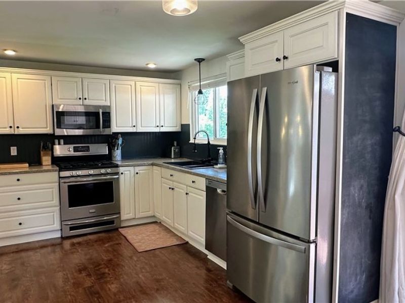 6280 Stafford Drive, North Olmsted, OH 44070 Photo 7
