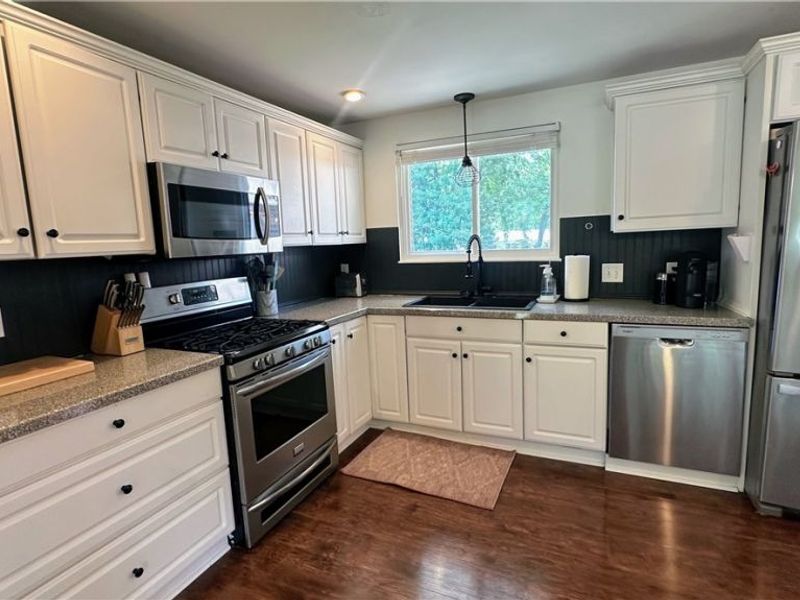 6280 Stafford Drive, North Olmsted, OH 44070 Photo 9