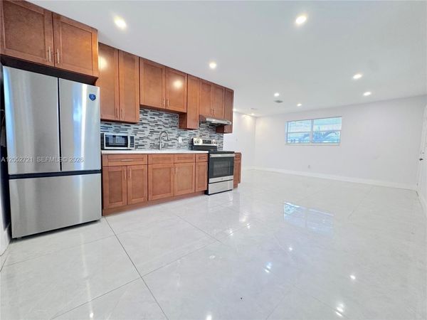 940 NW 32nd Ct , Unit front, Miami, FL 33125