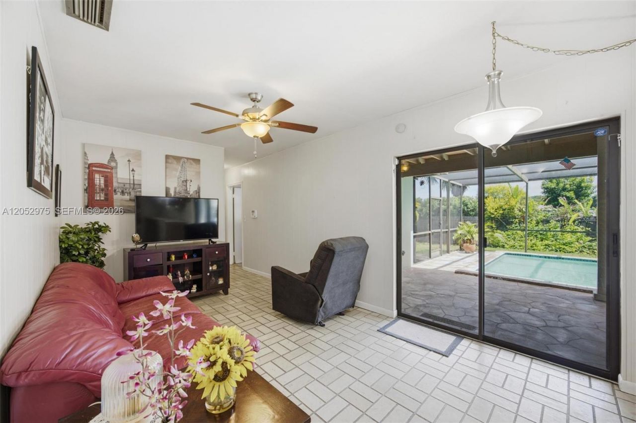 225 NW 15th St , Homestead, FL 33030 Photo