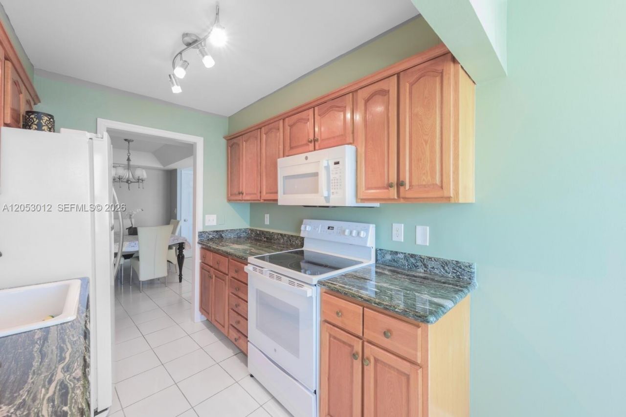 3590 S Ocean Blvd , Unit 707, South Palm Beach, FL 33480 Photo