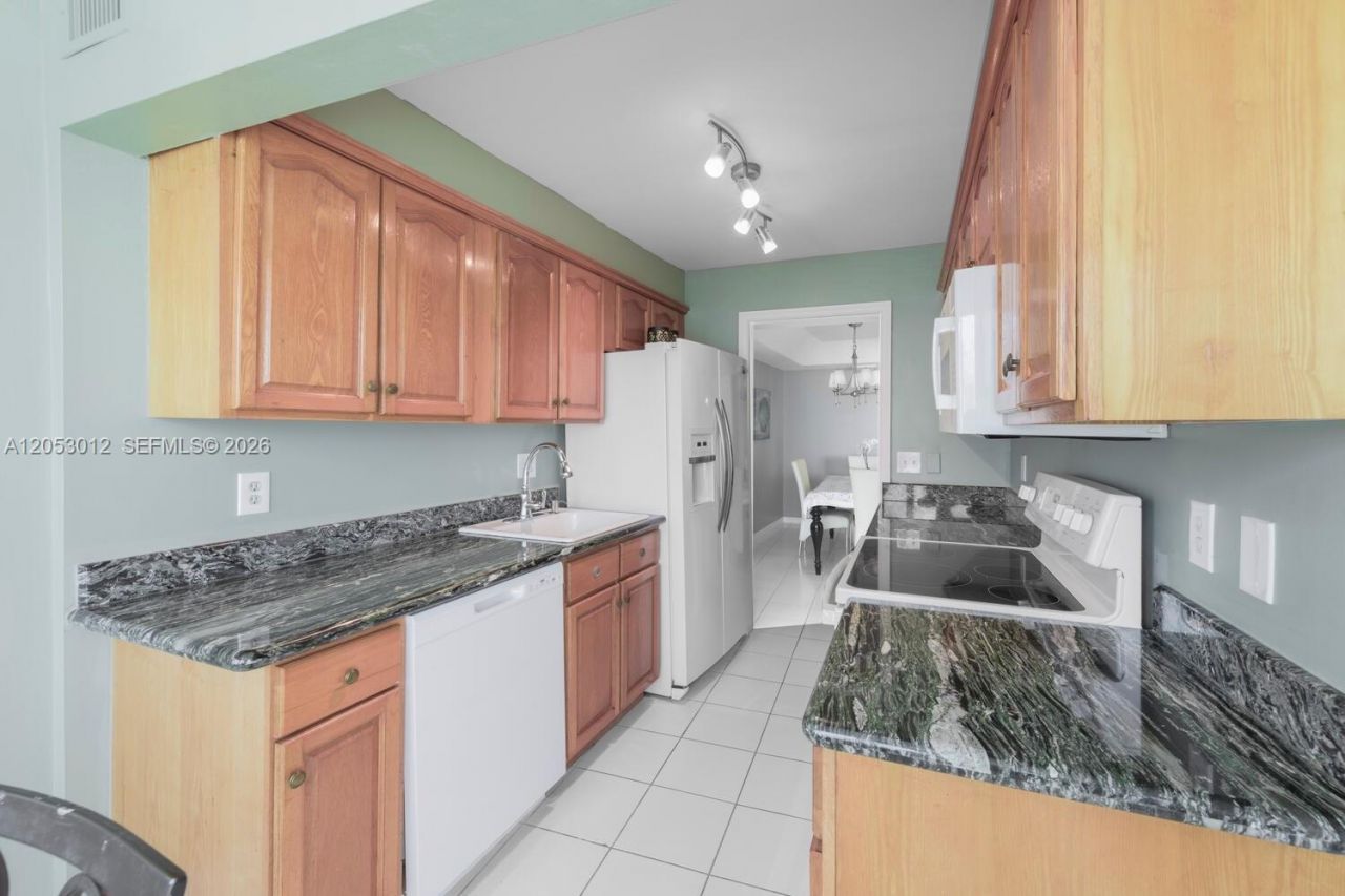 3590 S Ocean Blvd , Unit 707, South Palm Beach, FL 33480 Photo