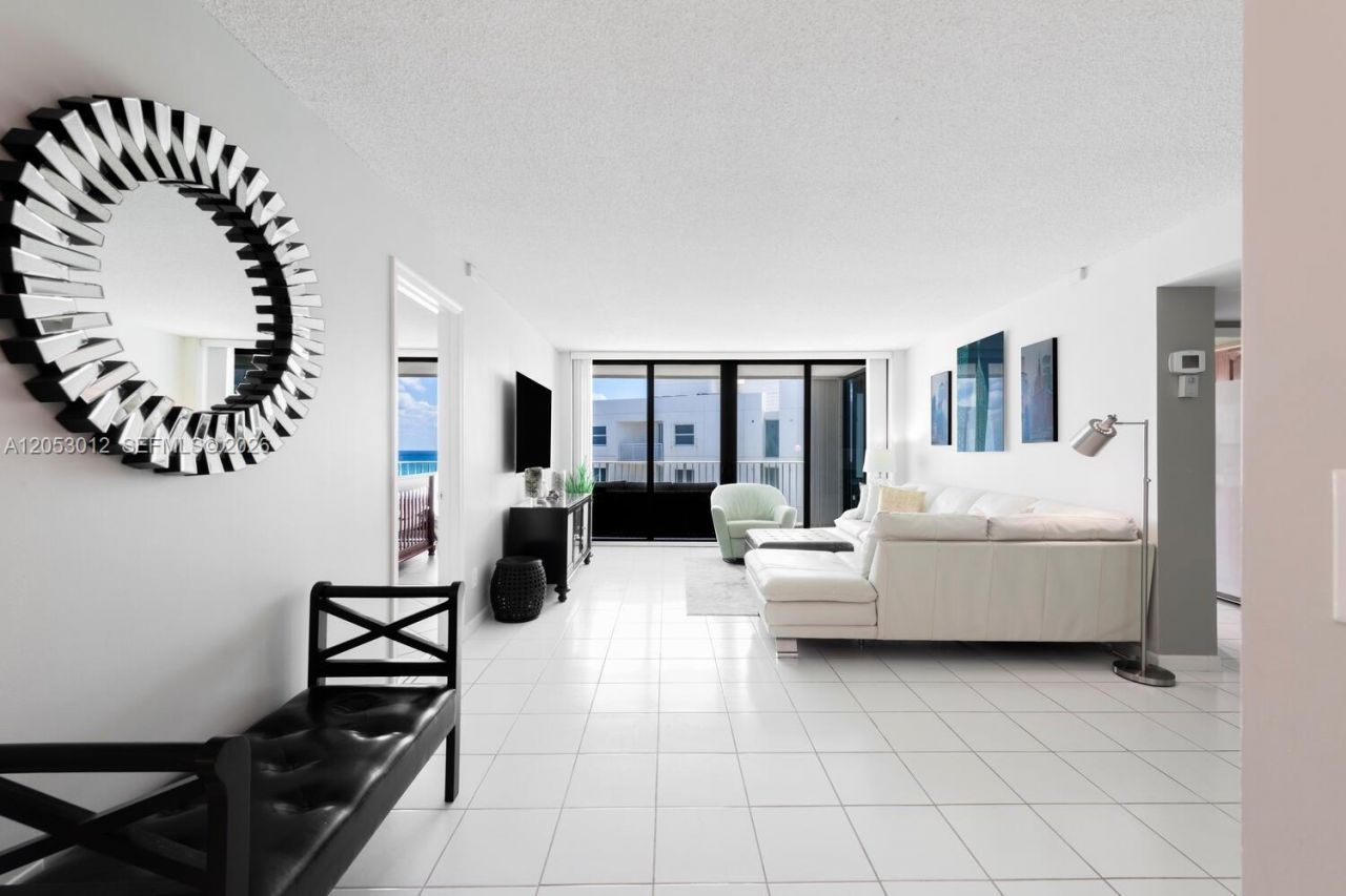 3590 S Ocean Blvd , Unit 707, South Palm Beach, FL 33480 Photo