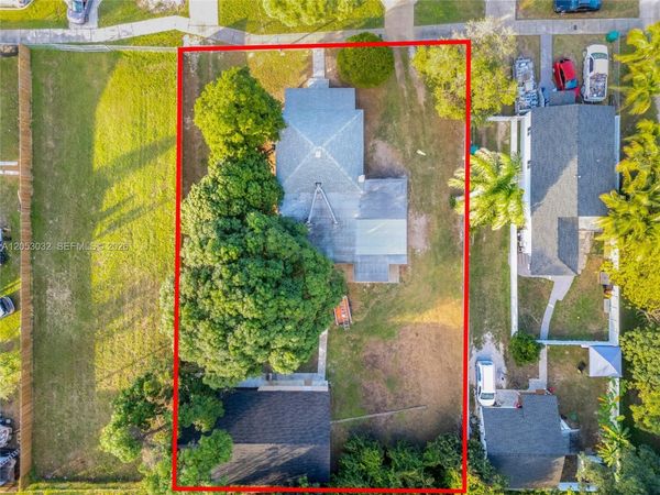 559 NW 2nd St , Florida City, FL 33034