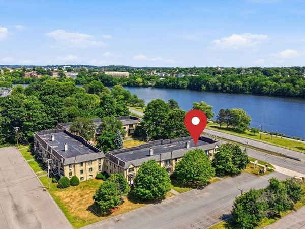 303 Pawtucket Blvd, Unit 14, Lowell, MA 01854