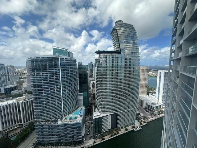 475 Brickell Ave , Unit 5010, Miami, FL 33131 Photo
