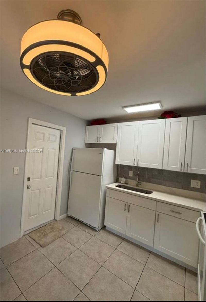 620 SW 7th Ave , Hallandale Beach, FL 33009 Photo