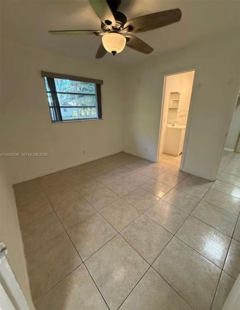 620 SW 7th Ave , Hallandale Beach, FL 33009 Photo