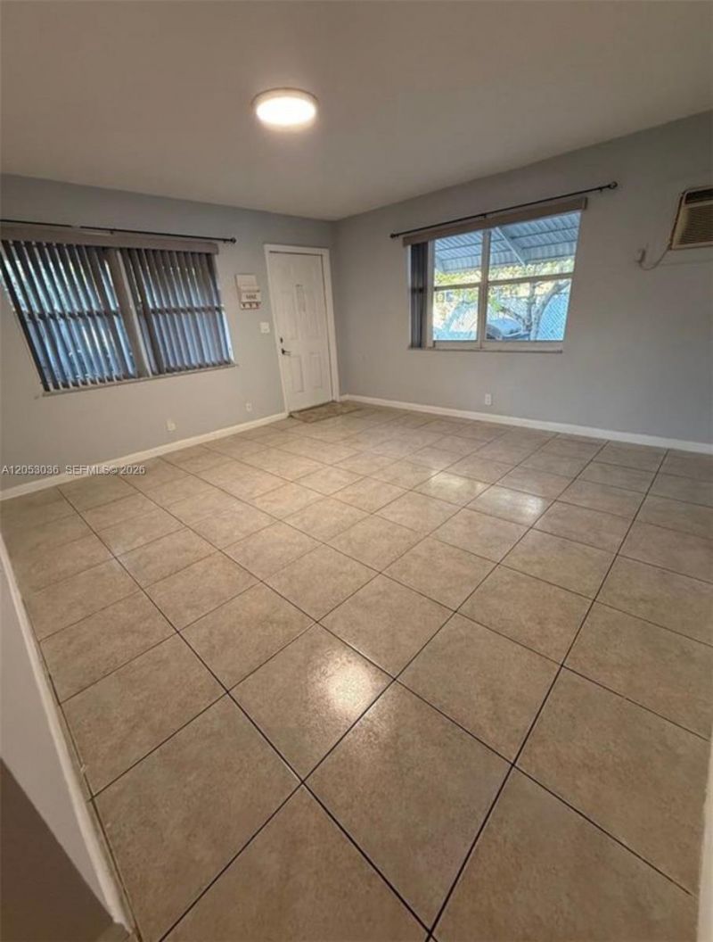 620 SW 7th Ave , Hallandale Beach, FL 33009 Photo