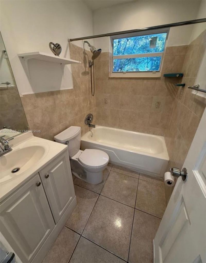 620 SW 7th Ave , Hallandale Beach, FL 33009 Photo