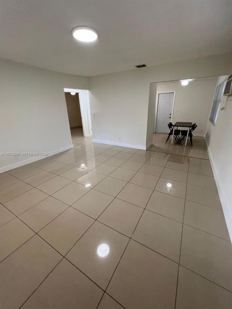 620 SW 7th Ave , Hallandale Beach, FL 33009 Photo