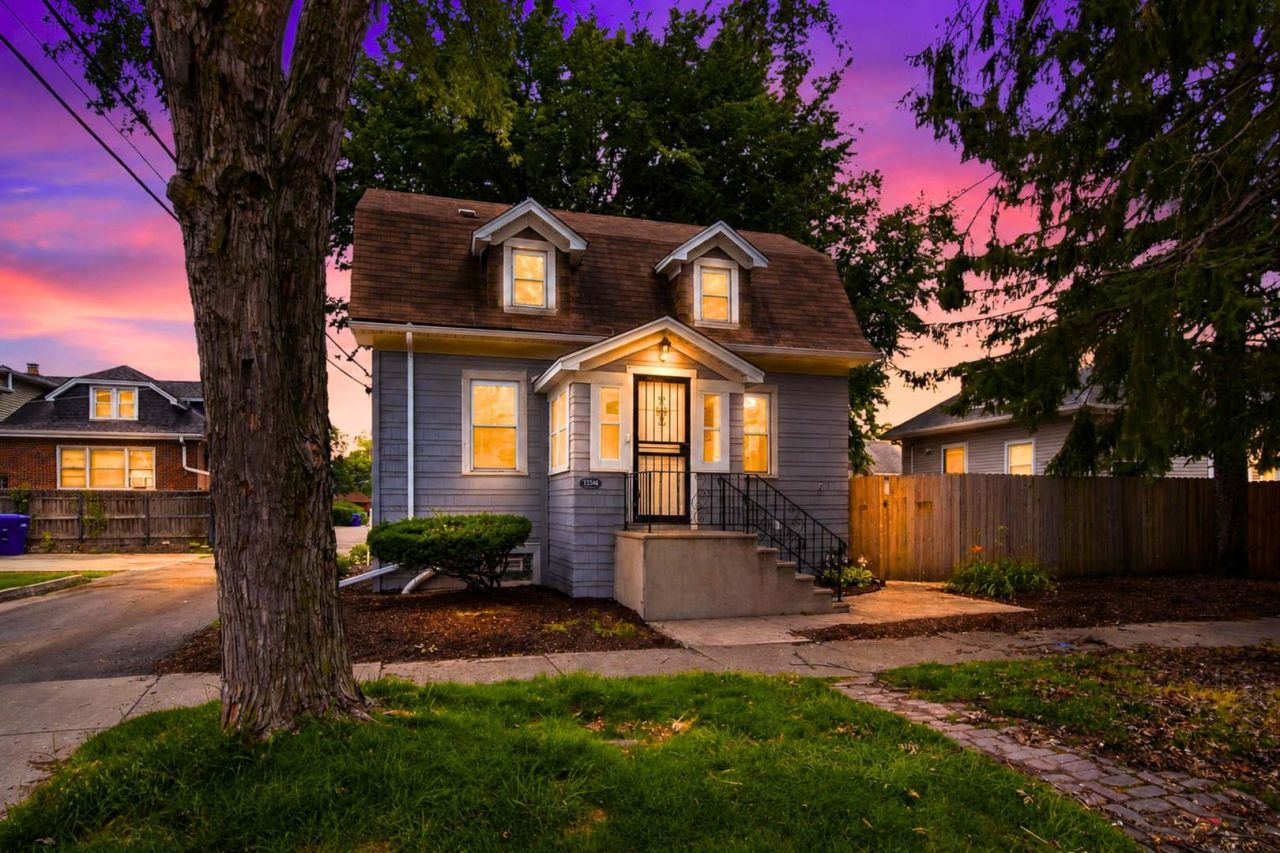 13346 Irving Avenue , Blue Island, IL 60406