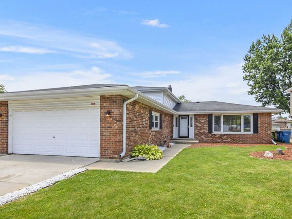 9336 Moody Avenue, Oak Lawn, IL 60453