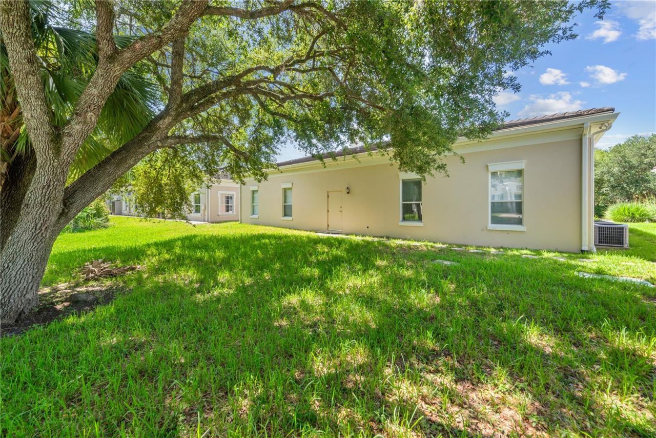 5381 Primrose Lake Circle , Tampa, FL 33647 Photo