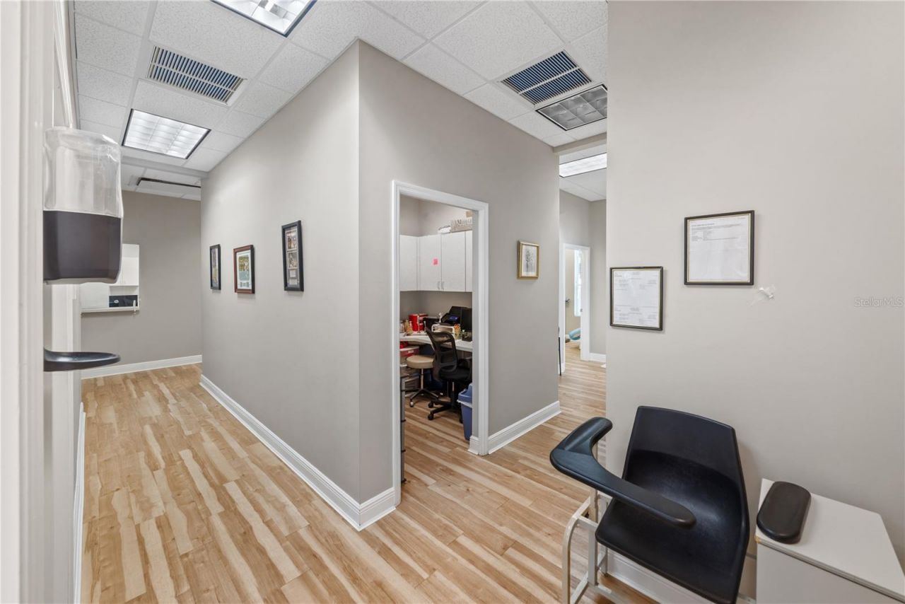 5381 Primrose Lake Circle , Tampa, FL 33647 Photo